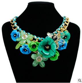 2017 Luxury Beautiful Maxi wedding Necklace Colorful Enamel Rhinestone Hand knitting Flower Big Choker Necklace Boho Jewelry