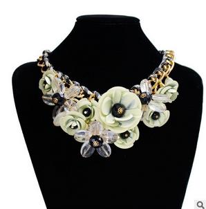 2017 Luxury Beautiful Maxi wedding Necklace Colorful Enamel Rhinestone Hand knitting Flower Big Choker Necklace Boho Jewelry